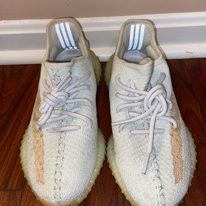 Yeezy boost 350 v2 hyperspace